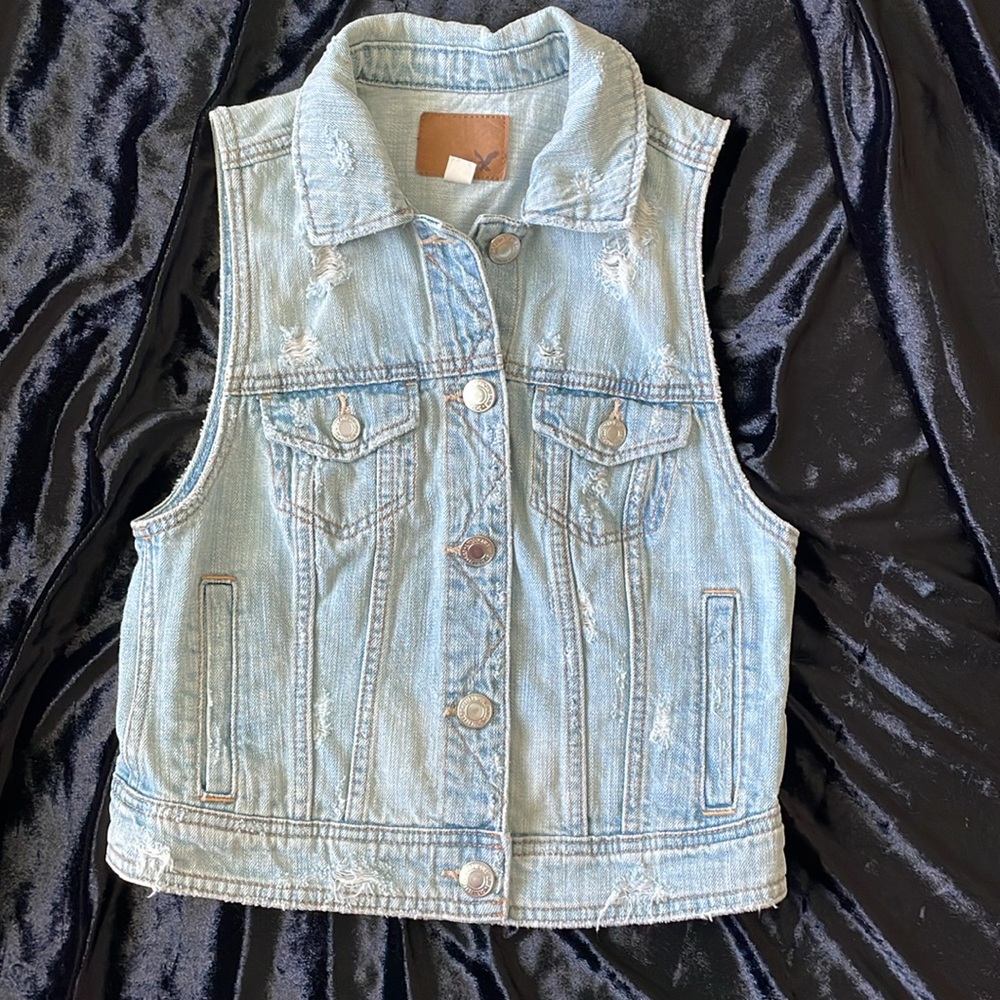 American Eagle AEO Blue Denim Distressed Vest Women’s Small